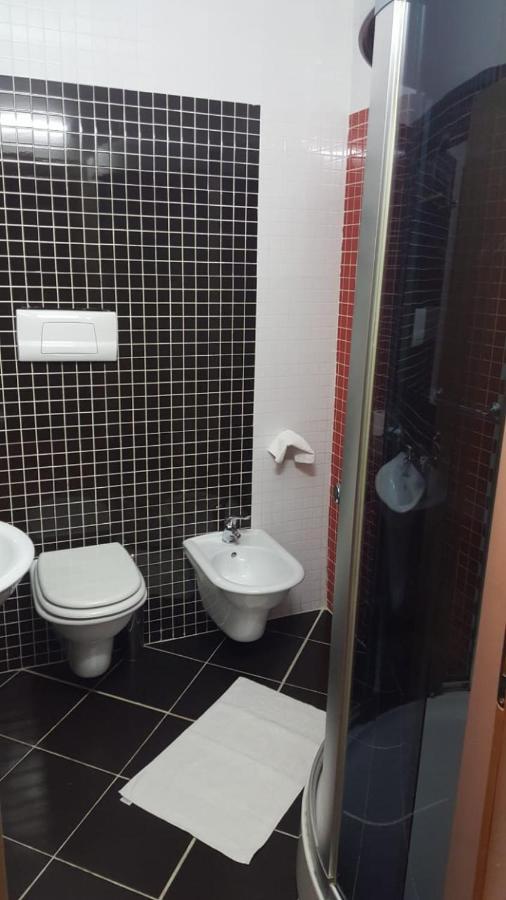 Ambasador Hotel Vlorë Quarto foto